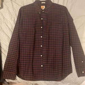 Jcrew men’s slim untucked large button down. Great for Christmas time.